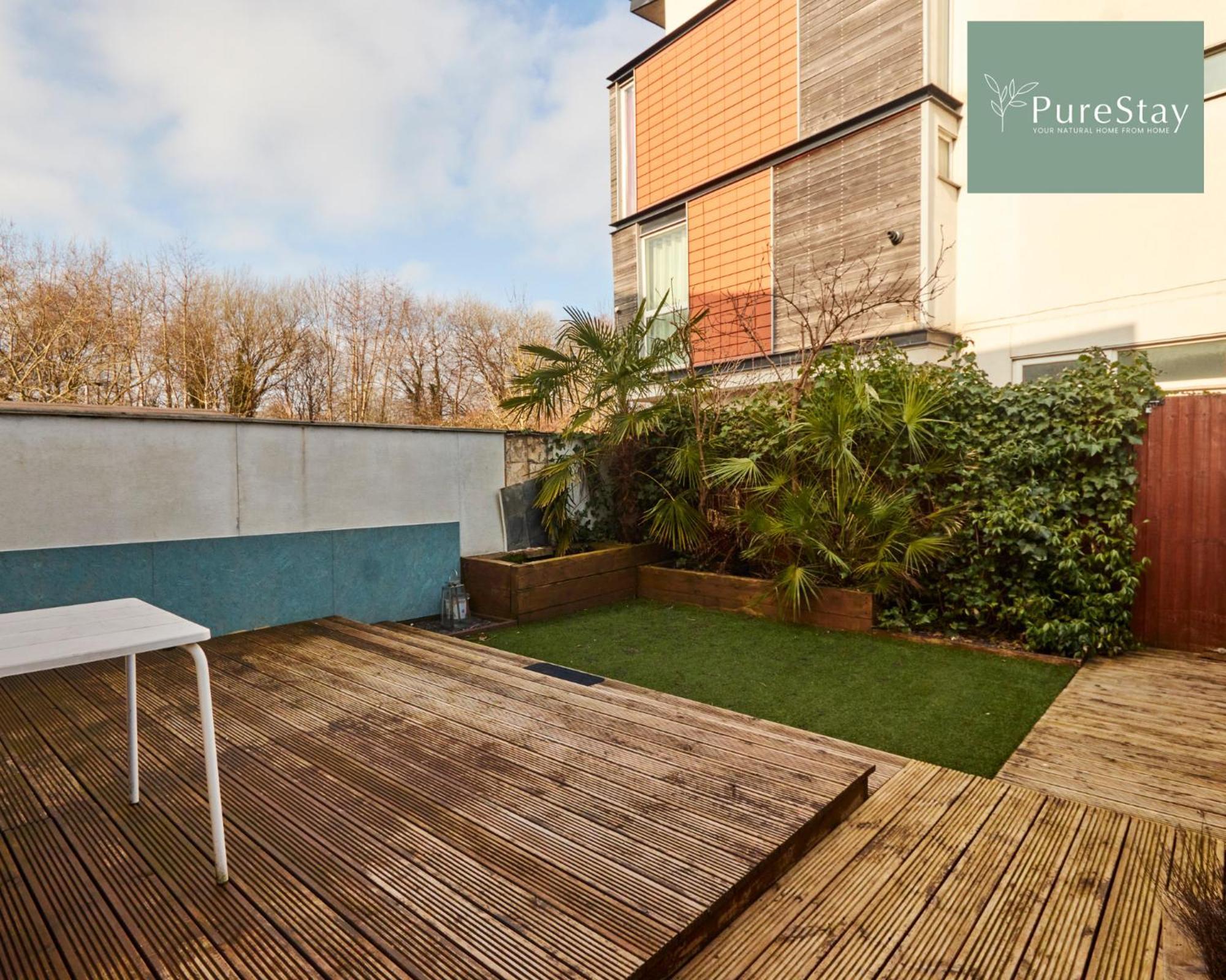 Superb House Manchester Near Etihad With Free Parking Sleeps 8 المظهر الخارجي الصورة